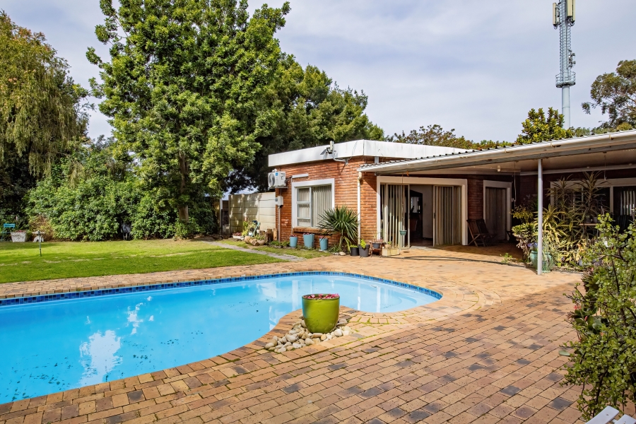 4 Bedroom Property for Sale in Joostenbergvlakte Western Cape